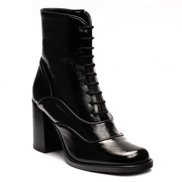 PATENT LEATHER LACE UP ANKLE BOOTS